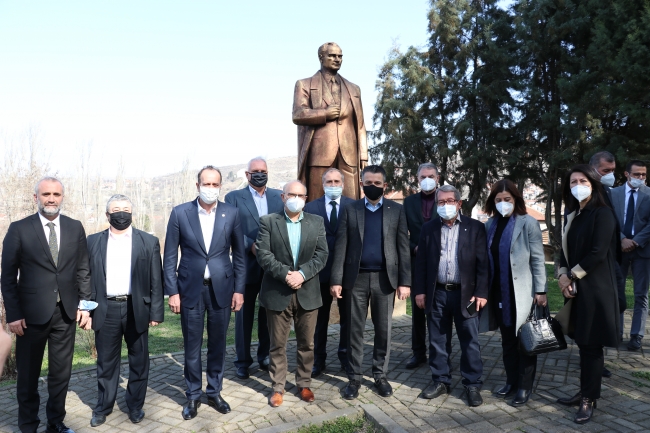 Bakan Pakdemirli, Kuzey Makedonya'daki Köprülü şehrini ziyaret etti